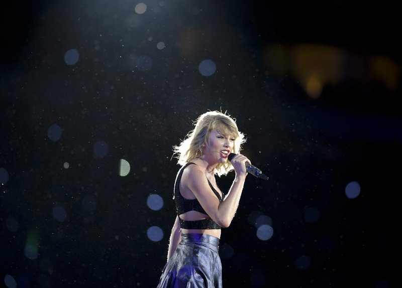 Taylor Swift — June 13 - Philadelphia, Pennsylvania — photo 24