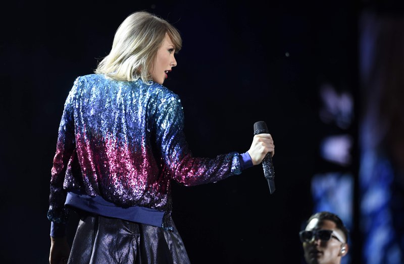 Taylor Swift — June 13 - Philadelphia, Pennsylvania — photo 29