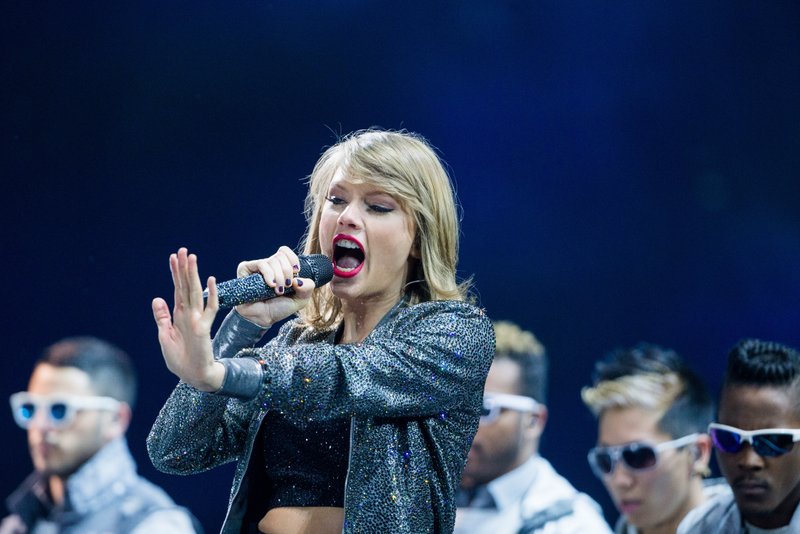 Taylor Swift — June 19 - Cologne, Germany — photo 10