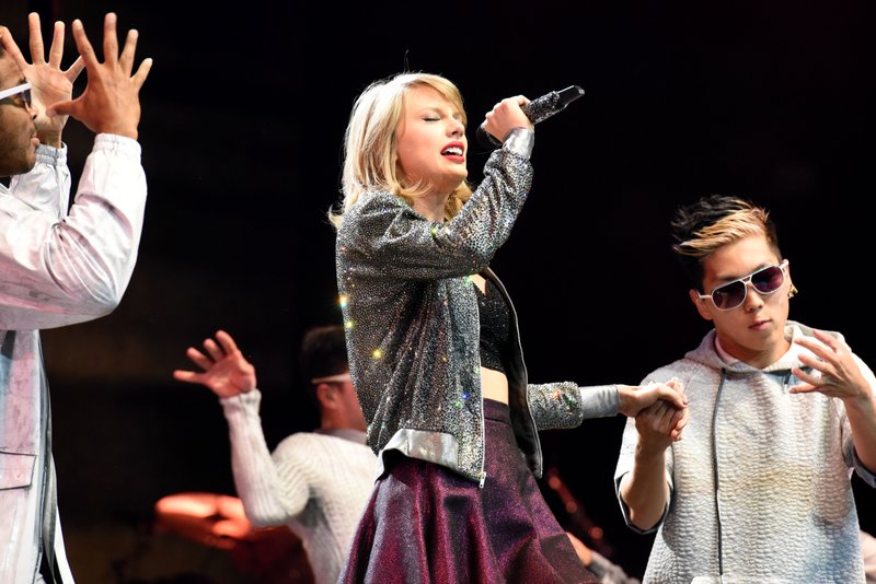 Taylor Swift — June 19 - Cologne, Germany — photo 27