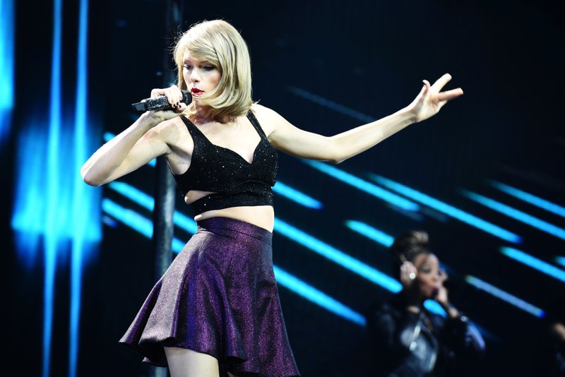 Taylor Swift — June 19 - Cologne, Germany — photo 32