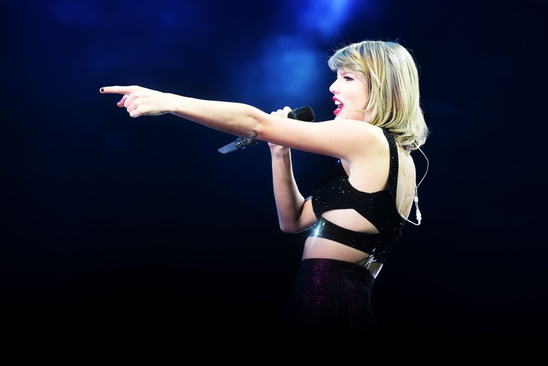 Taylor Swift — June 19 - Cologne, Germany — photo 34