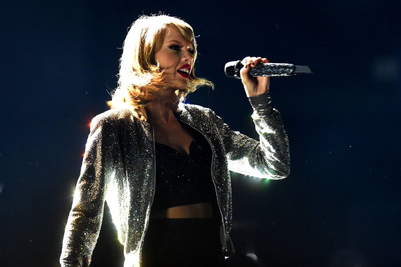 Taylor Swift — June 19 - Cologne, Germany — photo 43
