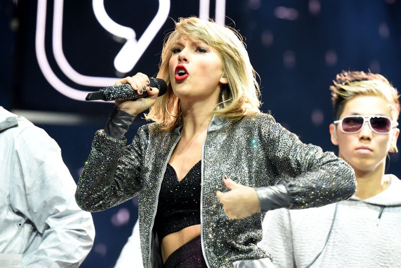 Taylor Swift — June 19 - Cologne, Germany — photo 46