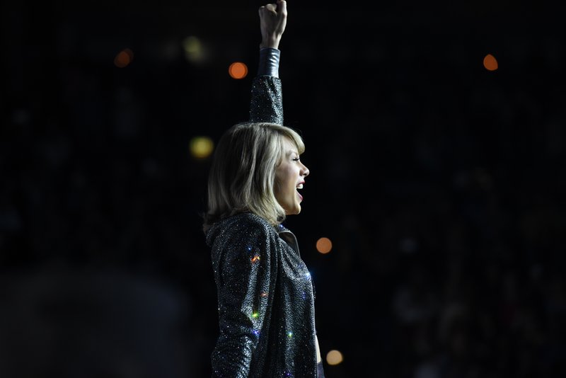Taylor Swift — June 19 - Cologne, Germany — photo 47