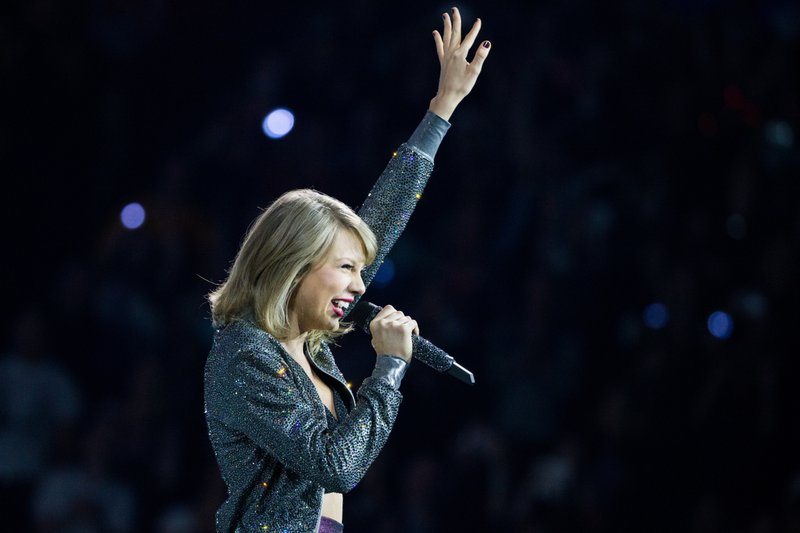 Taylor Swift — June 19 - Cologne, Germany — photo 64