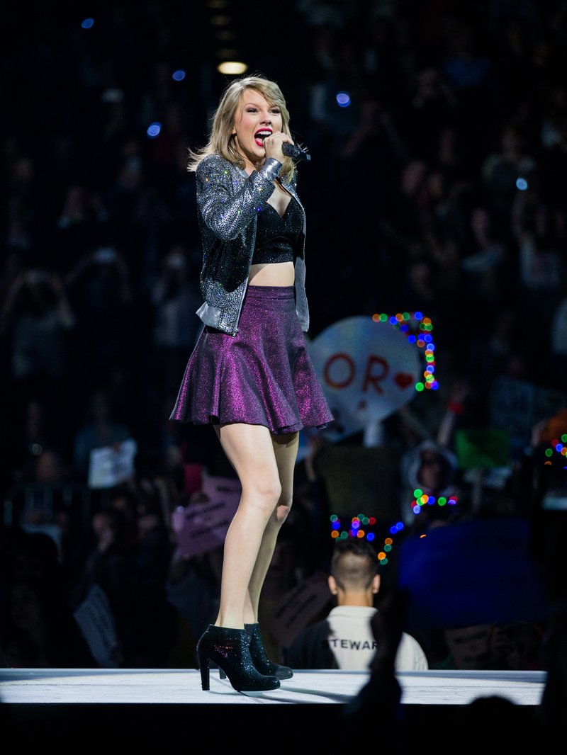 Taylor Swift — June 19 - Cologne, Germany — photo 67