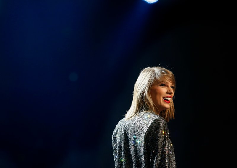 Taylor Swift — June 2 - Louisville, Kentucky — photo 7