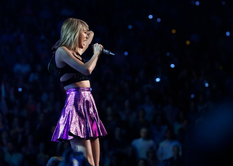Taylor Swift — June 2 - Louisville, Kentucky — photo 10
