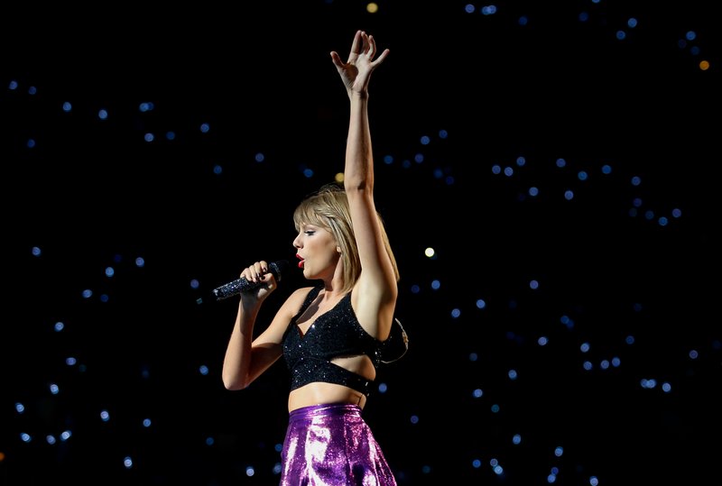 Taylor Swift — June 2 - Louisville, Kentucky — photo 11
