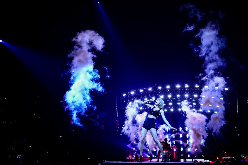 Taylor Swift — June 20 - Cologne, Germany — photo 6