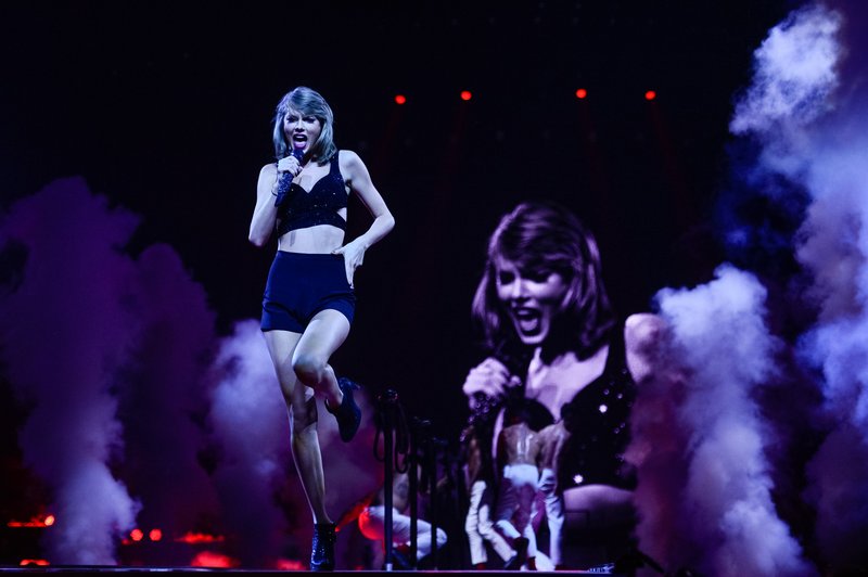 Taylor Swift — June 20 - Cologne, Germany — photo 7