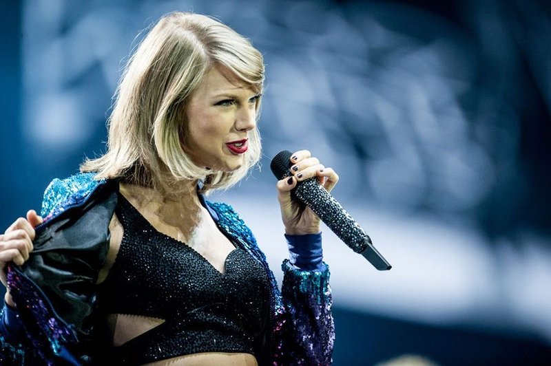 Taylor Swift — June 21 - Amsterdam, Netherlands — photo 6