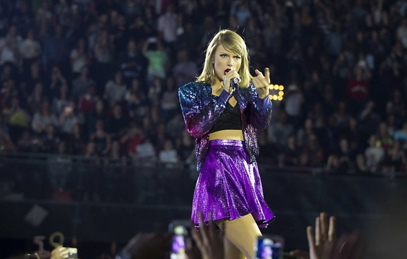 Taylor Swift — June 21 - Amsterdam, Netherlands — photo 17