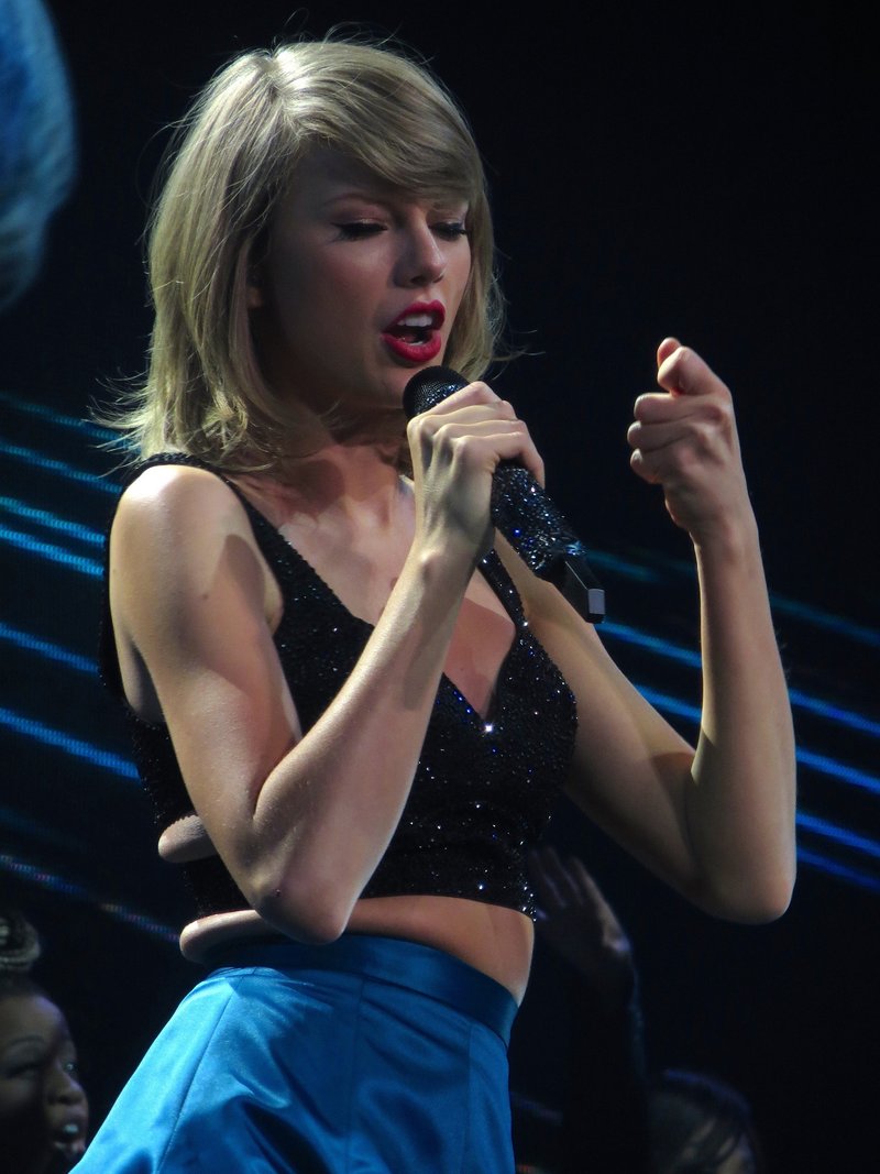 Taylor Swift — June 23 - Glasgow, Scotland — photo 7