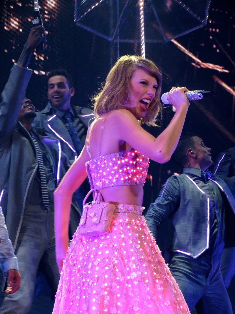Taylor Swift — June 23 - Glasgow, Scotland — photo 11