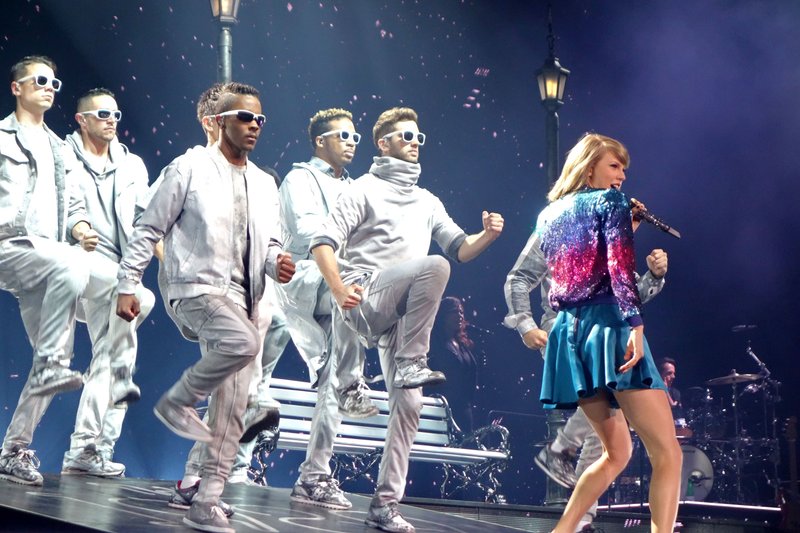 Taylor Swift — June 23 - Glasgow, Scotland — photo 25