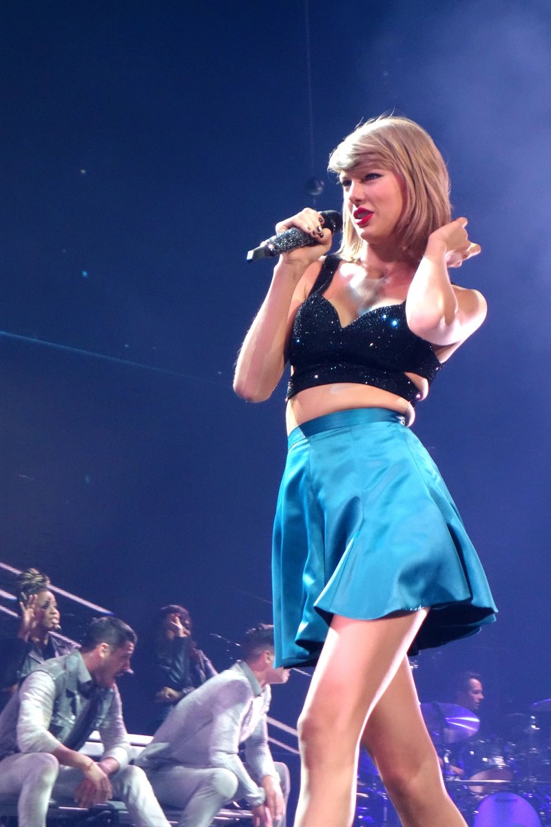 Taylor Swift — June 23 - Glasgow, Scotland — photo 26