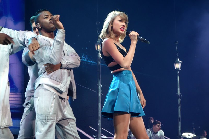 Taylor Swift — June 23 - Glasgow, Scotland — photo 27