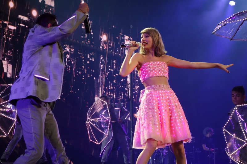 Taylor Swift — June 23 - Glasgow, Scotland — photo 36