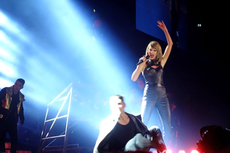 Taylor Swift — June 23 - Glasgow, Scotland — photo 58