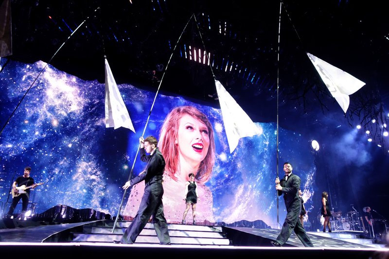 Taylor Swift — June 23 - Glasgow, Scotland — photo 74