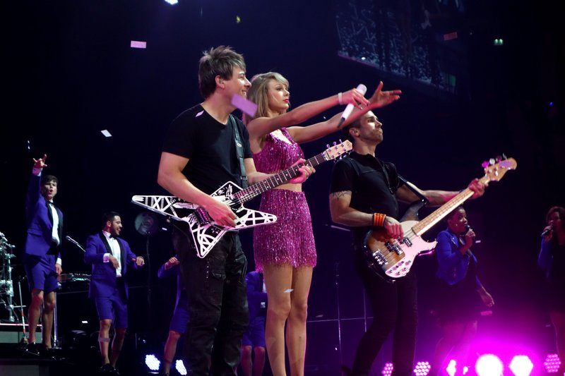 Taylor Swift — June 23 - Glasgow, Scotland — photo 81