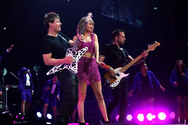 Taylor Swift — June 23 - Glasgow, Scotland — photo 82