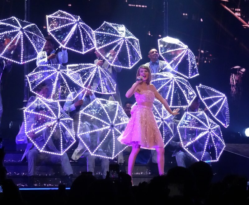 Taylor Swift — June 23 - Glasgow, Scotland — photo 93