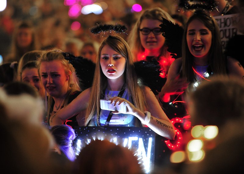 Taylor Swift — June 24 - Manchester, England — photo 4