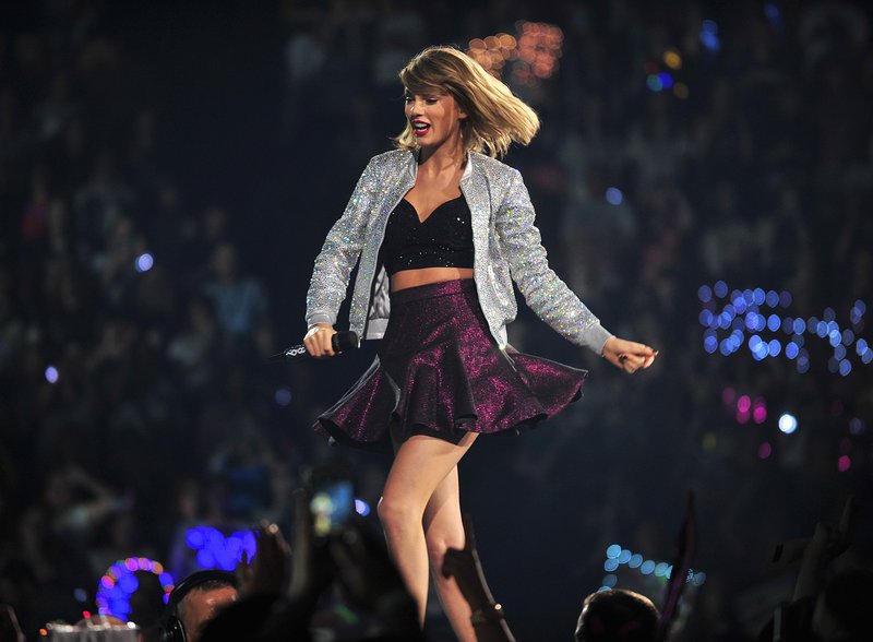 Taylor Swift — June 24 - Manchester, England — photo 8