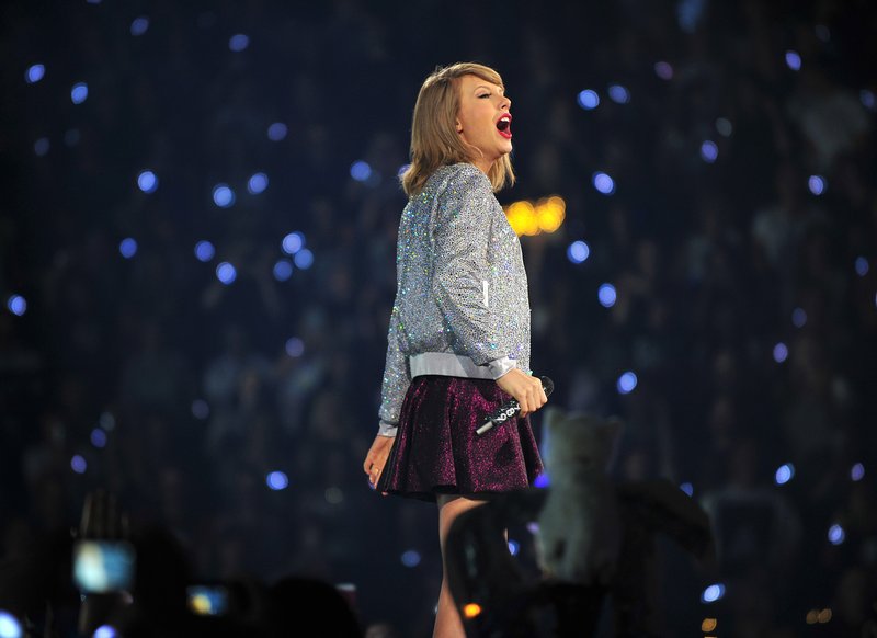 Taylor Swift — June 24 - Manchester, England — photo 9