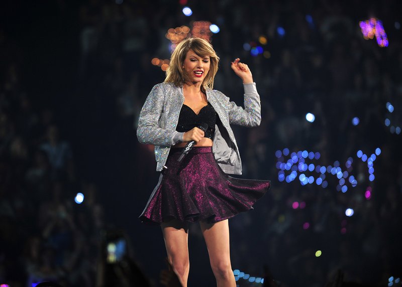 Taylor Swift — June 24 - Manchester, England — photo 19