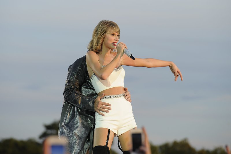 Taylor Swift — June 27 - London, England — photo 38