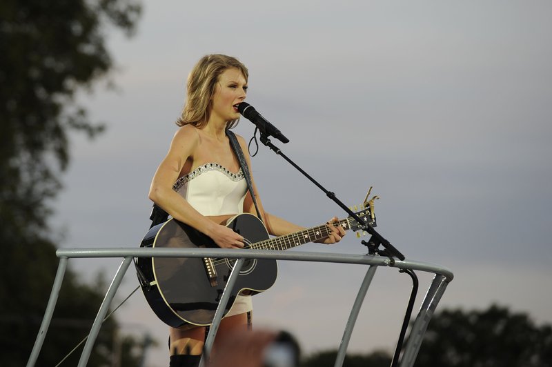 Taylor Swift — June 27 - London, England — photo 42