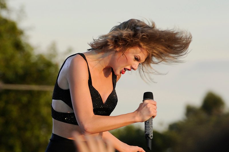 Taylor Swift — June 27 - London, England — photo 90