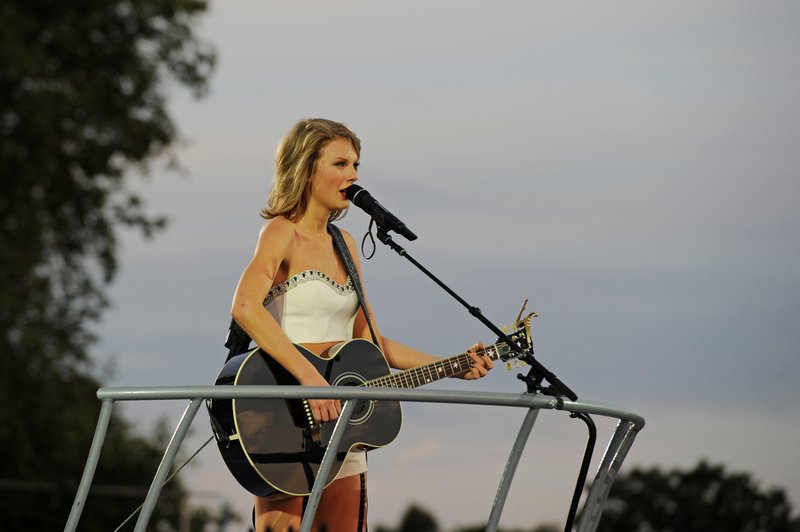 Taylor Swift — June 27 - London, England — photo 127