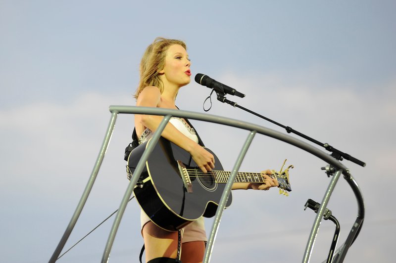 Taylor Swift — June 27 - London, England — photo 136