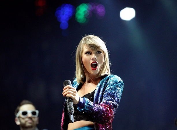 Taylor Swift — June 3 - Cleveland, Ohio — photo 30