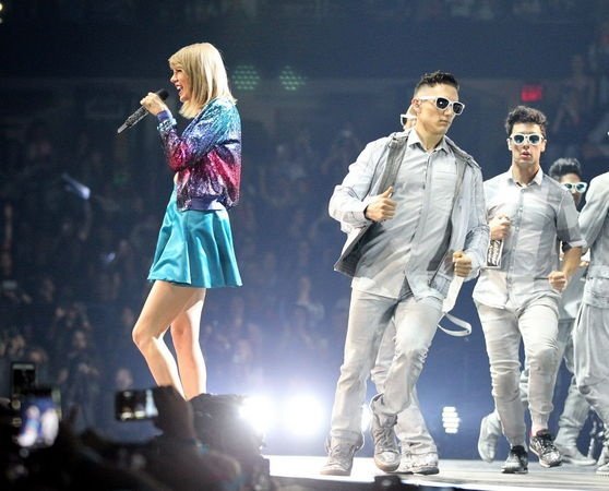 Taylor Swift — June 3 - Cleveland, Ohio — photo 40