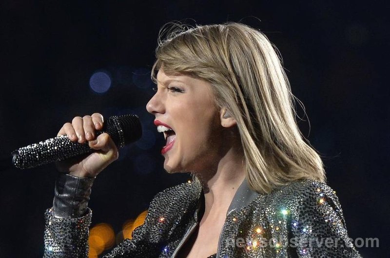 Taylor Swift — June 9 - Raleigh, North Carolina — photo 33