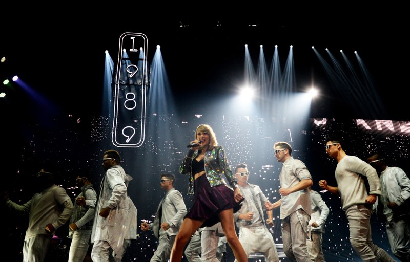 Taylor Swift — May 20 - Bossier City, Louisiana — photo 2