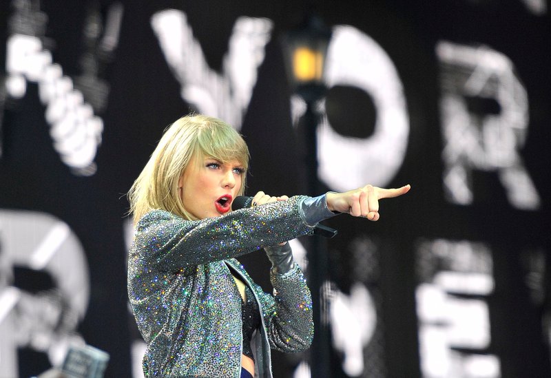 Taylor Swift — May 30 - Detroit, Michigan — photo 24