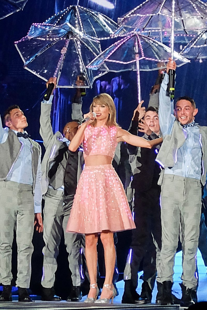 Taylor Swift — May 5 - Tokyo, Japan — photo 38