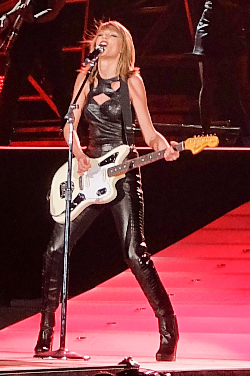 Taylor Swift — May 5 - Tokyo, Japan — photo 67