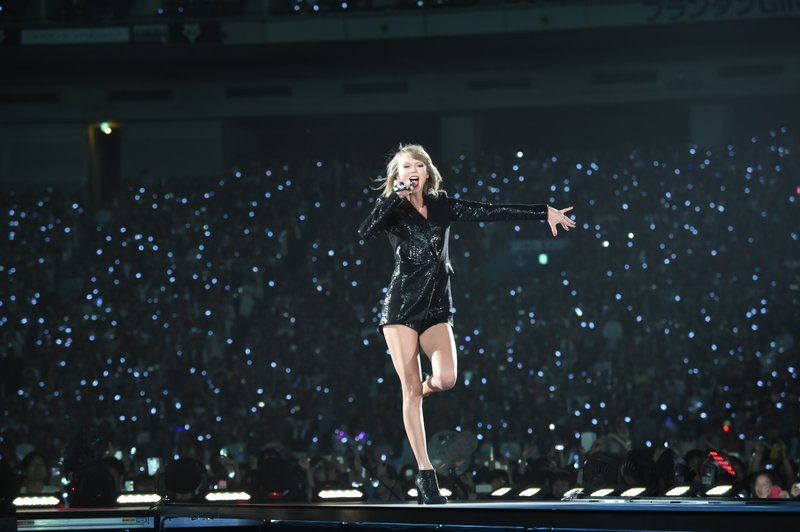 Taylor Swift — May 6 - Tokyo, Japan — photo 4