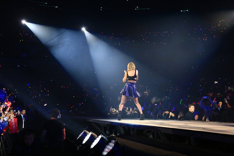 Taylor Swift — November 10 - Shanghai, China — photo 36