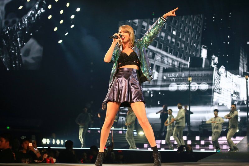 Taylor Swift — November 10 - Shanghai, China — photo 64
