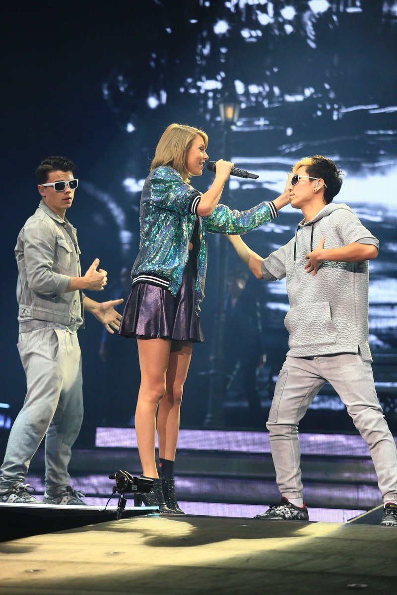 Taylor Swift — November 10 - Shanghai, China — photo 70