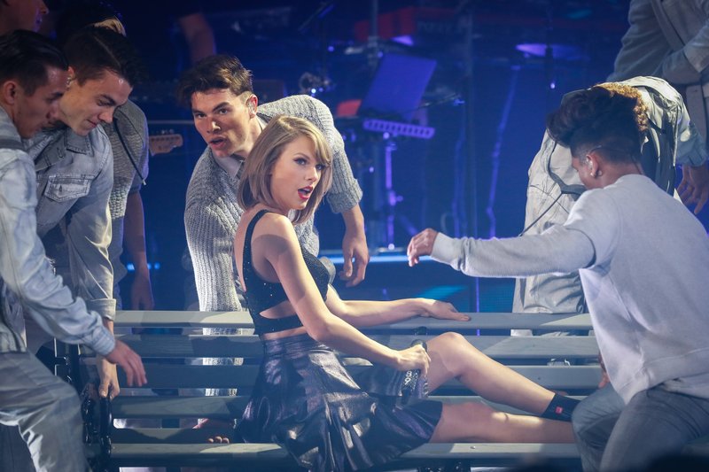 Taylor Swift — November 10 - Shanghai, China — photo 87